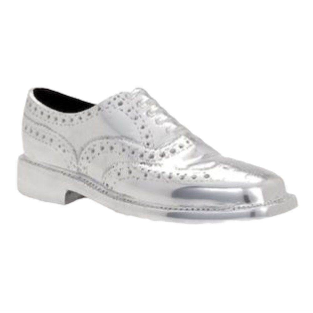 Torre & Tagus Aluminum Oxford Shoe Decor NWT